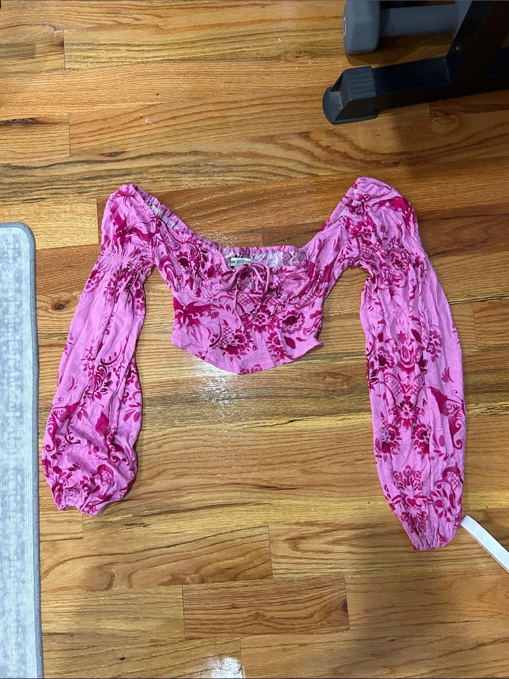 Urban Outfitters Pink Floral Velvet Burnout Off-Shoulder Crop Top - Picture 1 of 4